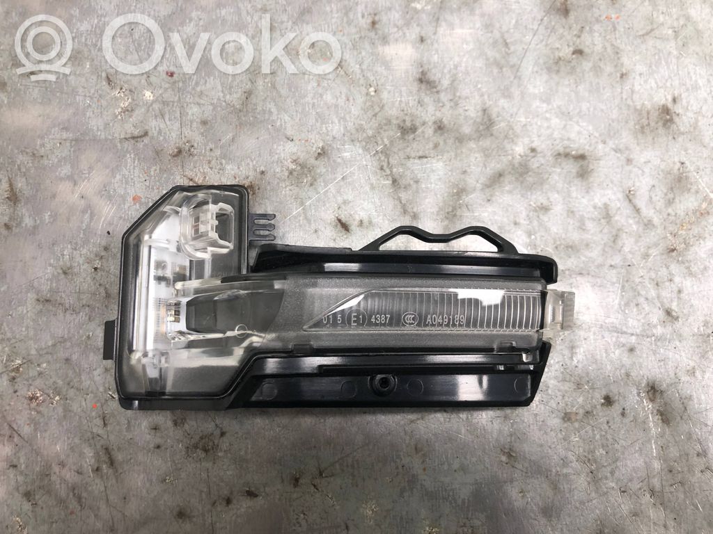 Audi Q3 F3 Spiegelblinker 