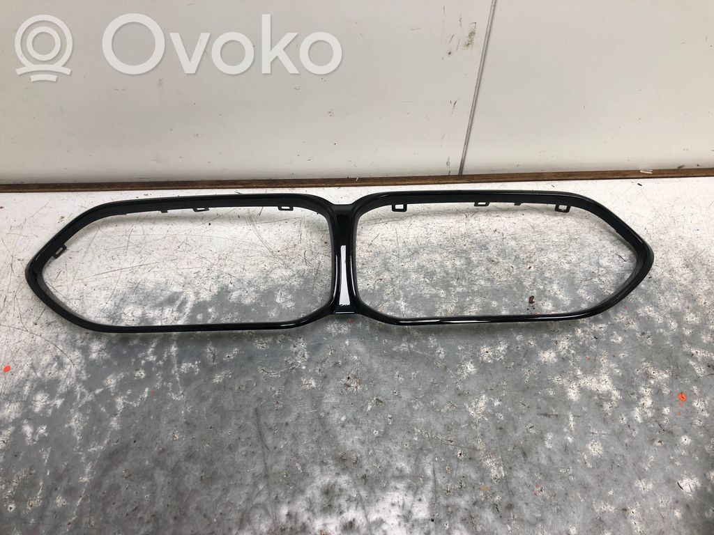 BMW 2 F44 Etusäleikkö 