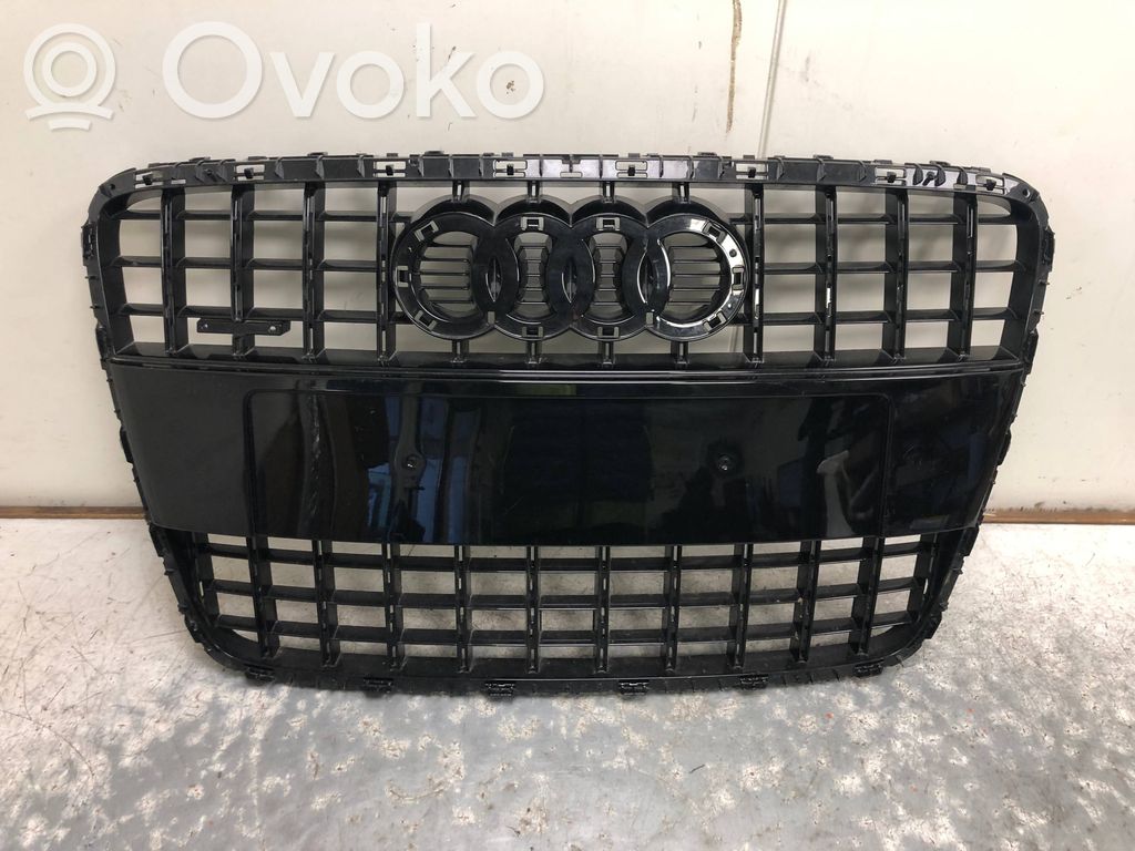 Maskownica / Grill / Atrapa górna chłodnicy   4L0853651GBILI,4L0853651G