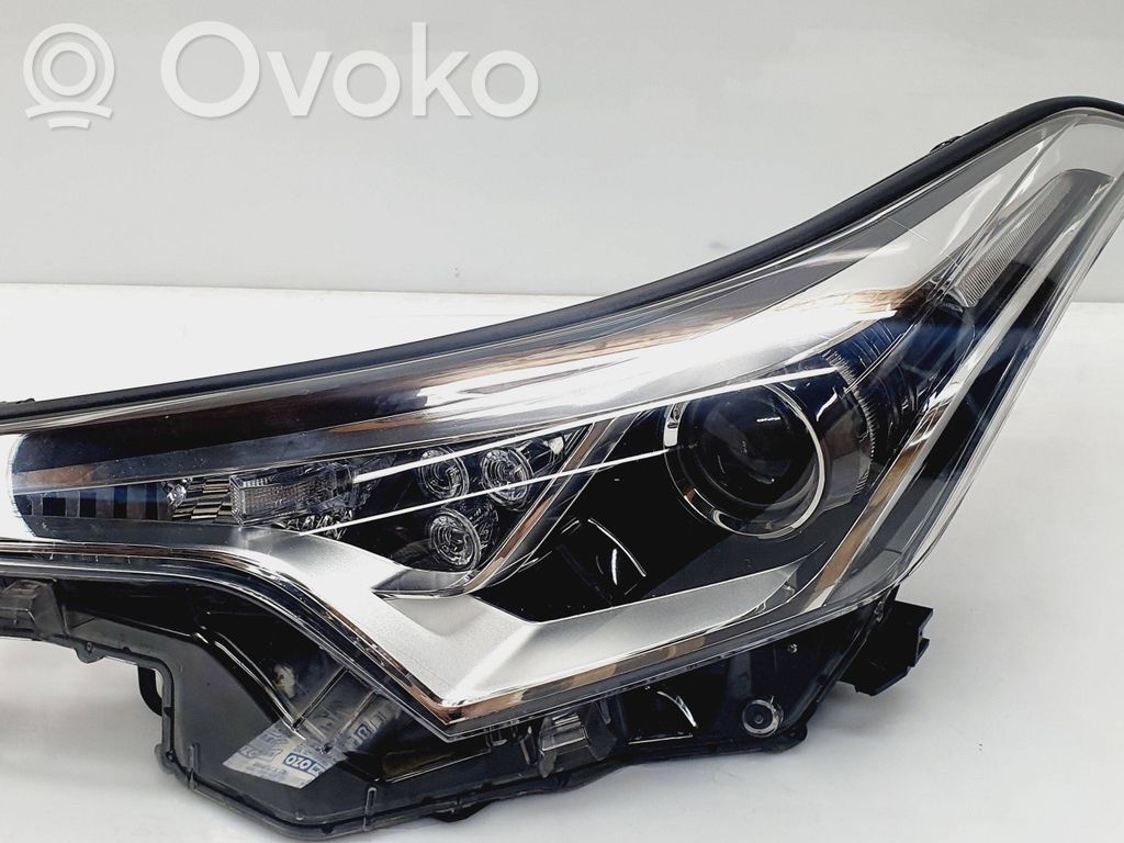 Toyota C-HR I Headlight/headlamp 