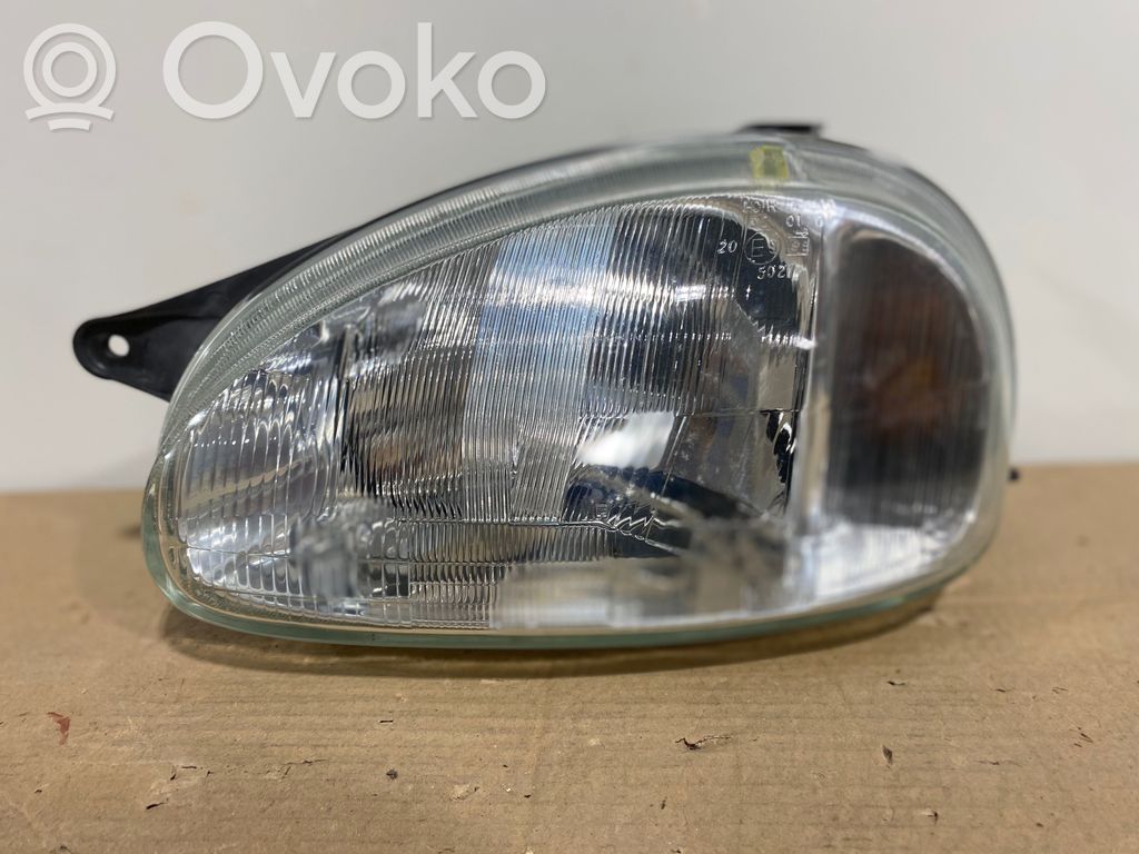 Opel Corsa B Lampa przednia 