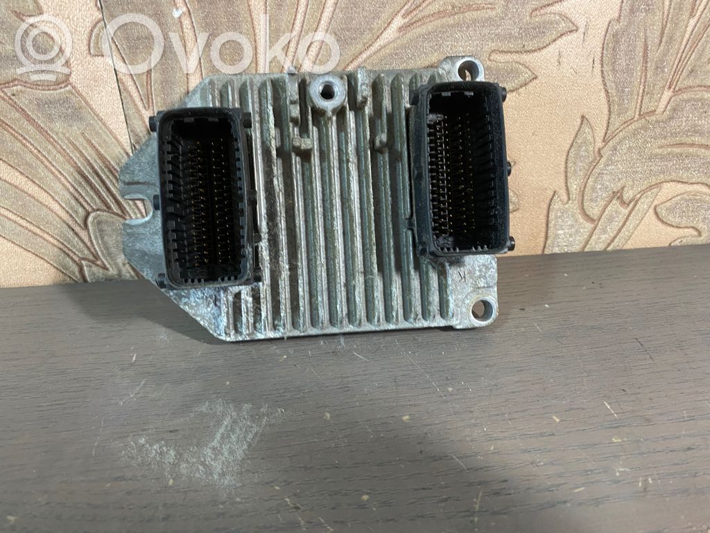 Opel Vectra C Engine control unit/module 