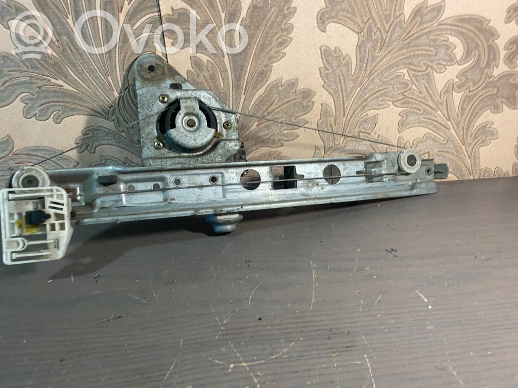 Renault Megane II Elektryczny podnośnik szyby drzwi tylnych 