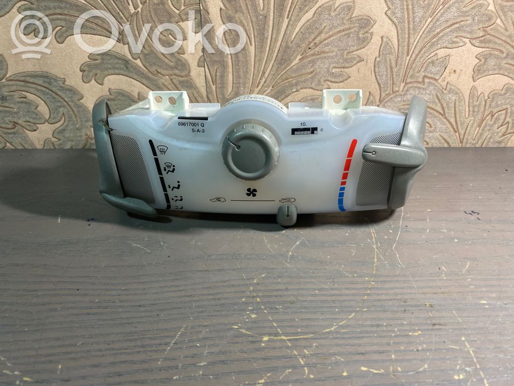 Toyota Aygo AB10 Climate control unit 