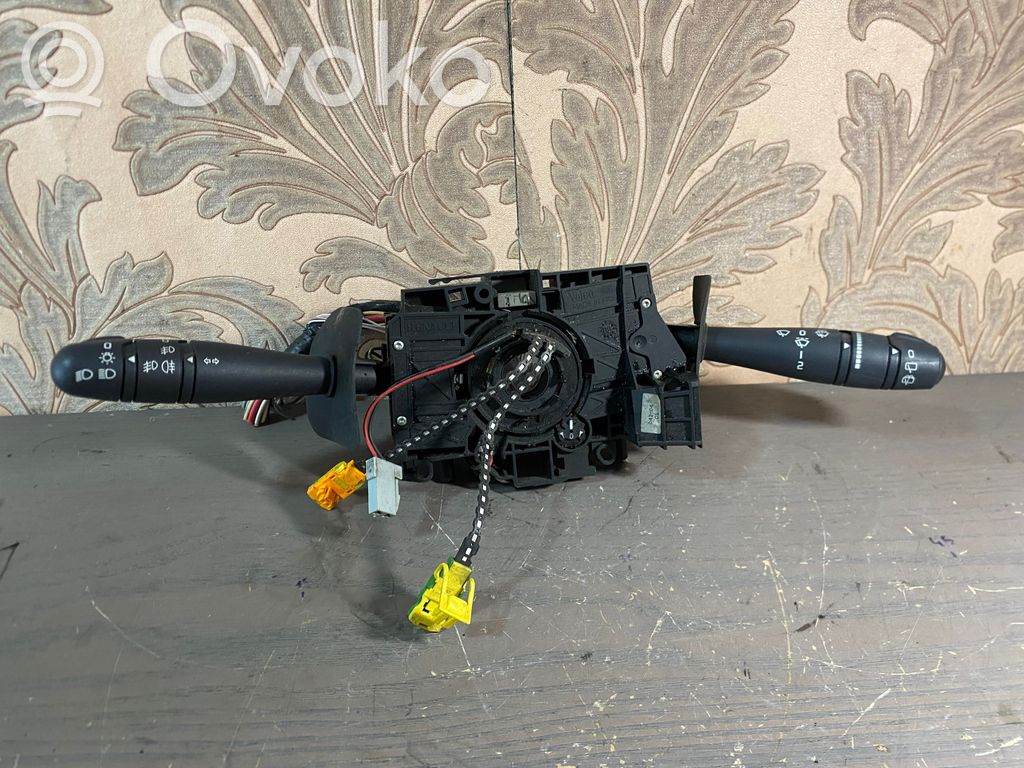 Renault Clio II Wiper turn signal indicator stalk/switch 