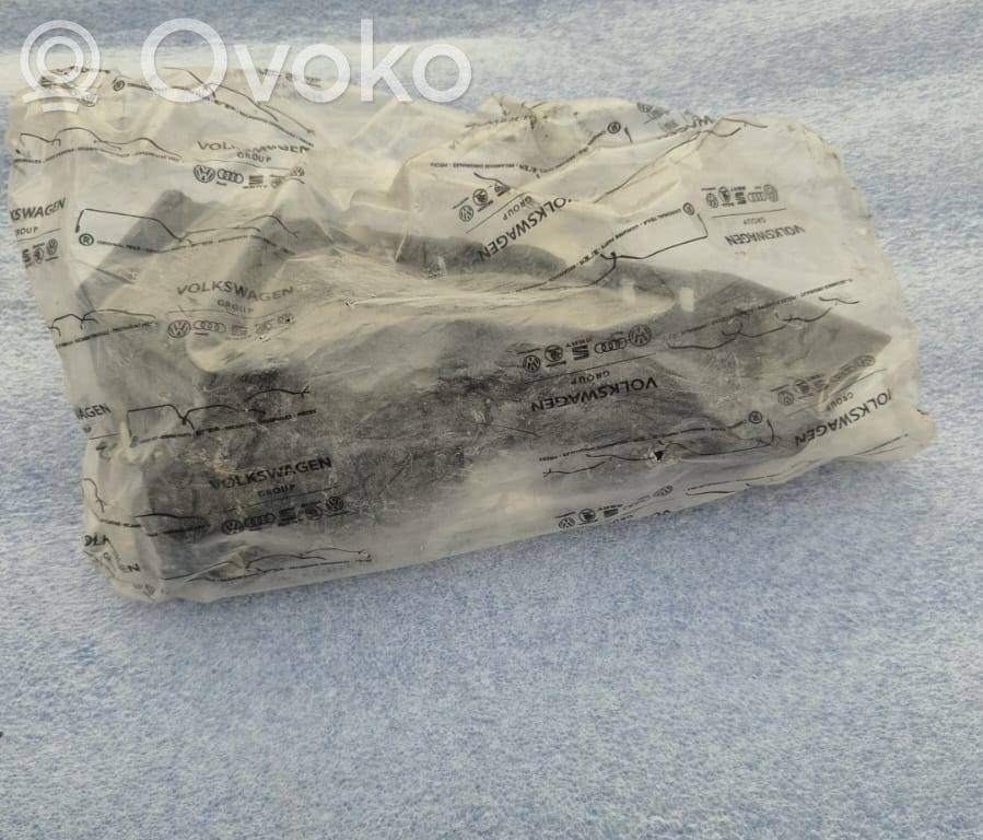 Front bumper mounting bracket   5F0807049A