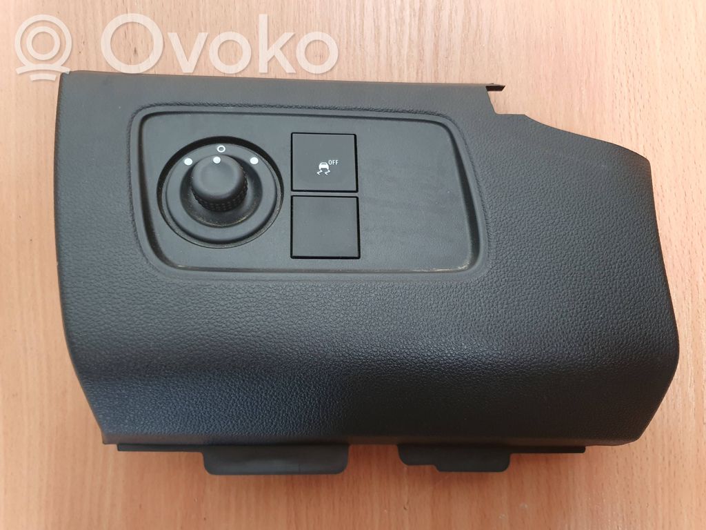 Dashboard trim   681950789F,00236185