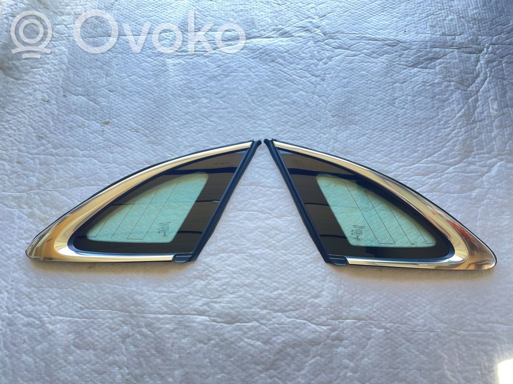 Jaguar F-Pace Ventanilla de ventilación de la puerta trasera 