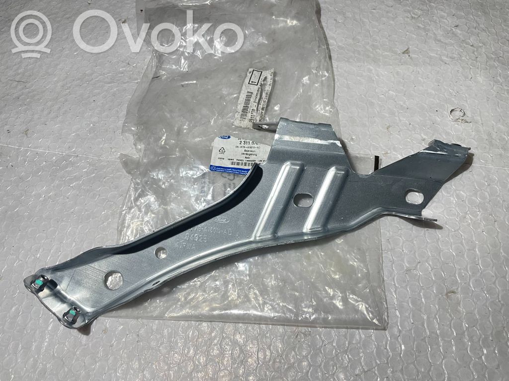 Ford Focus Spārna stiprinājums 