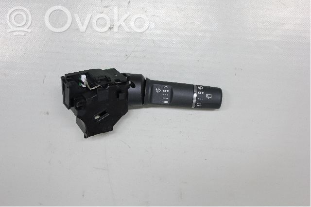Pyyhkijän vipu   DF7166128
