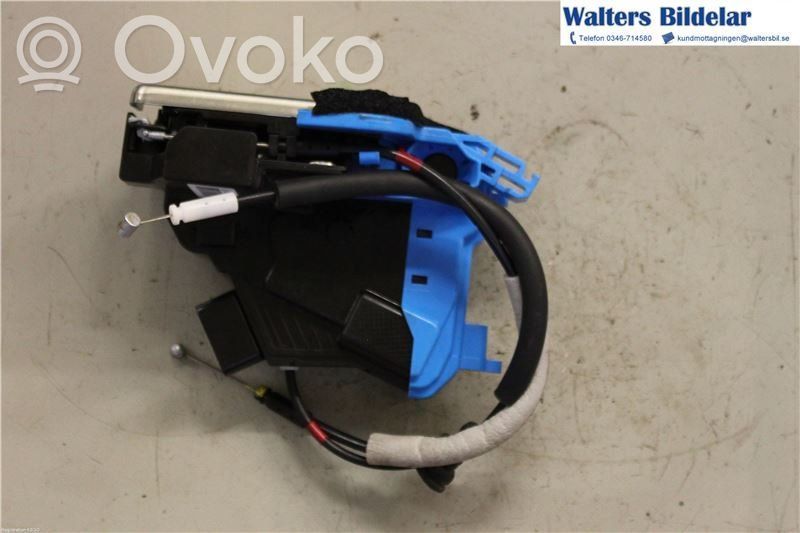 KIA Ceed Takaoven lukko 