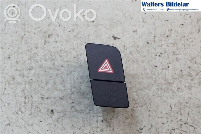 Audi Q3 8U Botón interruptor de luz de peligro 