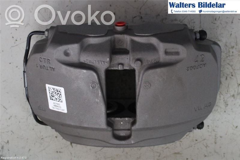 Audi A4 S4 B9 Priekšējais suports 