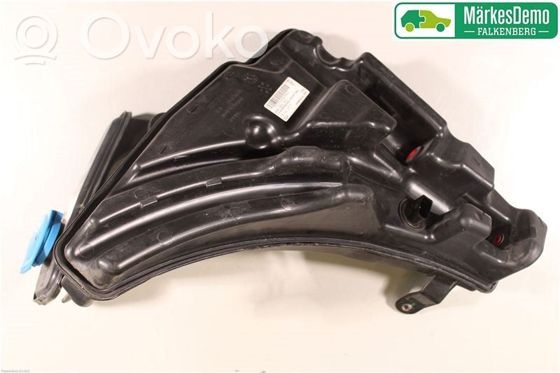 Porsche Macan (95B) Windshield washer fluid reservoir/tank 