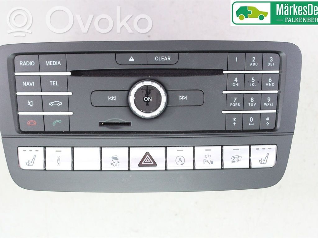 Mercedes-Benz A W176 Panel / Radioodtwarzacz CD/DVD/GPS 