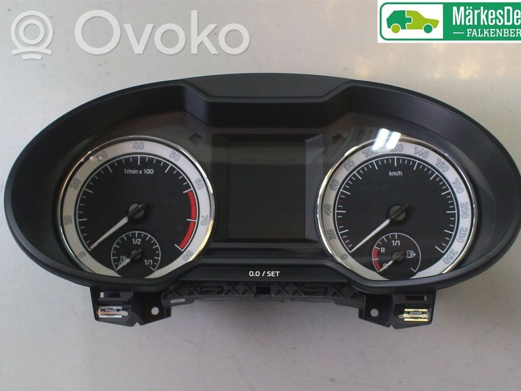 Skoda Octavia Mk4 Speedometer (instrument cluster) 