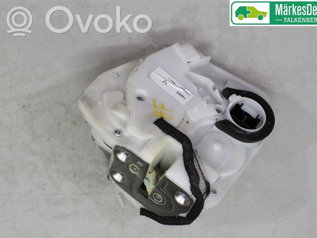 Mazda 3 II Front door lock 
