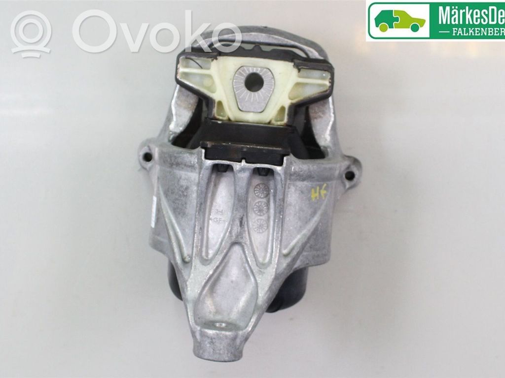 Audi A4 S4 B9 8W Подушка двигателя 