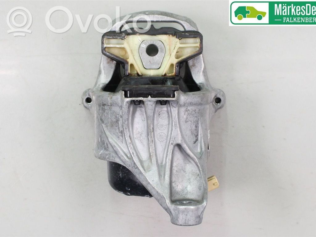 Engine mounting bracket   8W0199371CQ,8W0199371CQ,8W0199371CQ