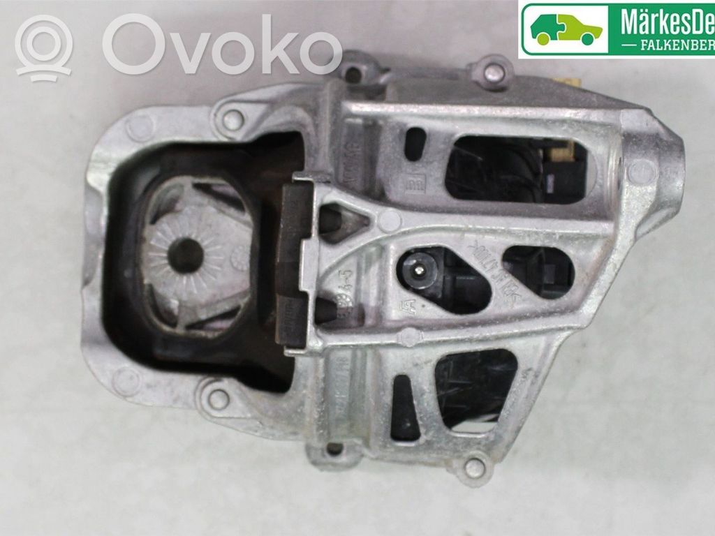 Audi A4 S4 B9 8W Engine mounting bracket 