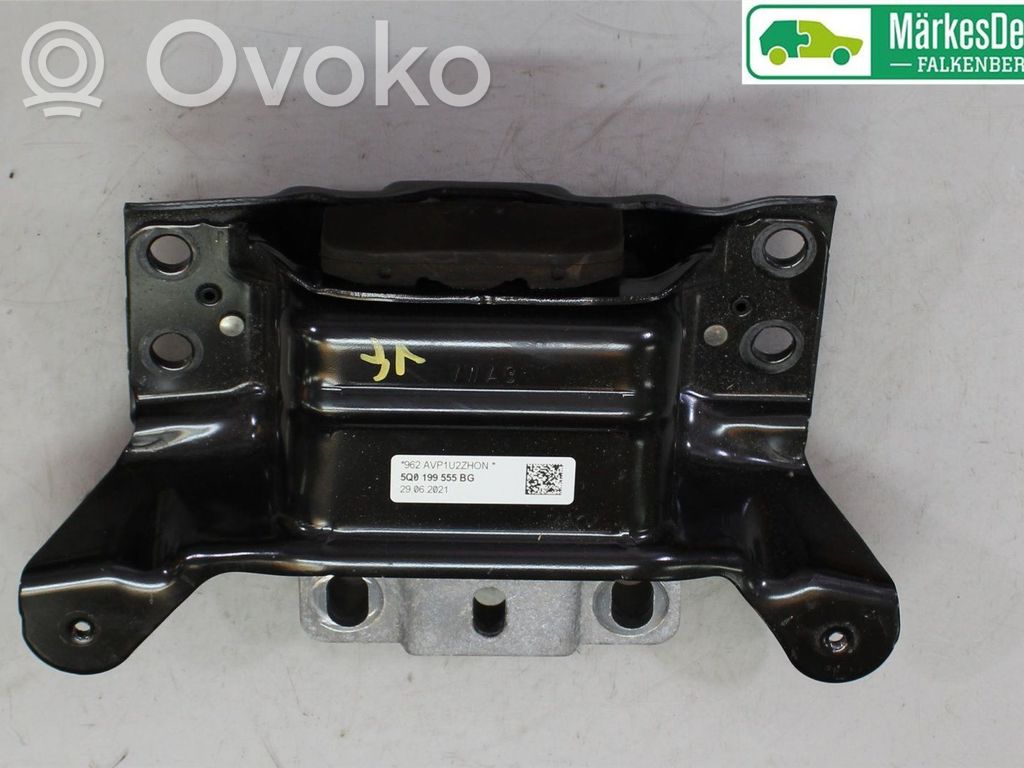 Audi A3 8Y Supporto di montaggio del motore (usato)