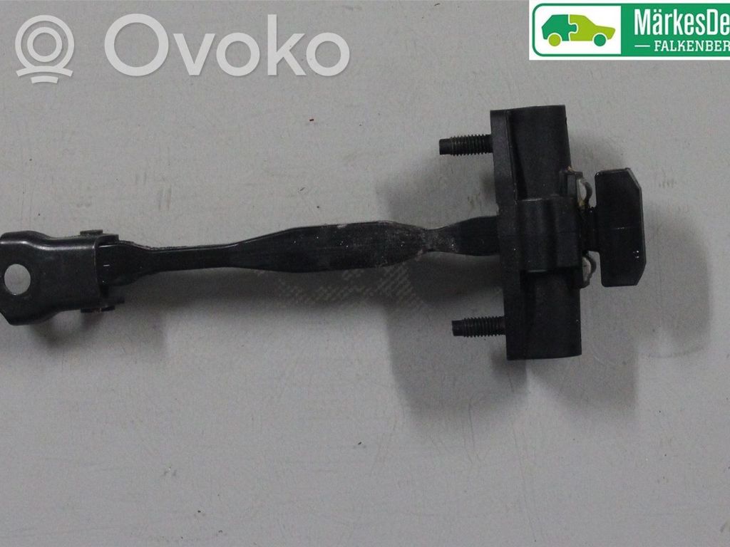 Opel Astra K Takaoven pidätin