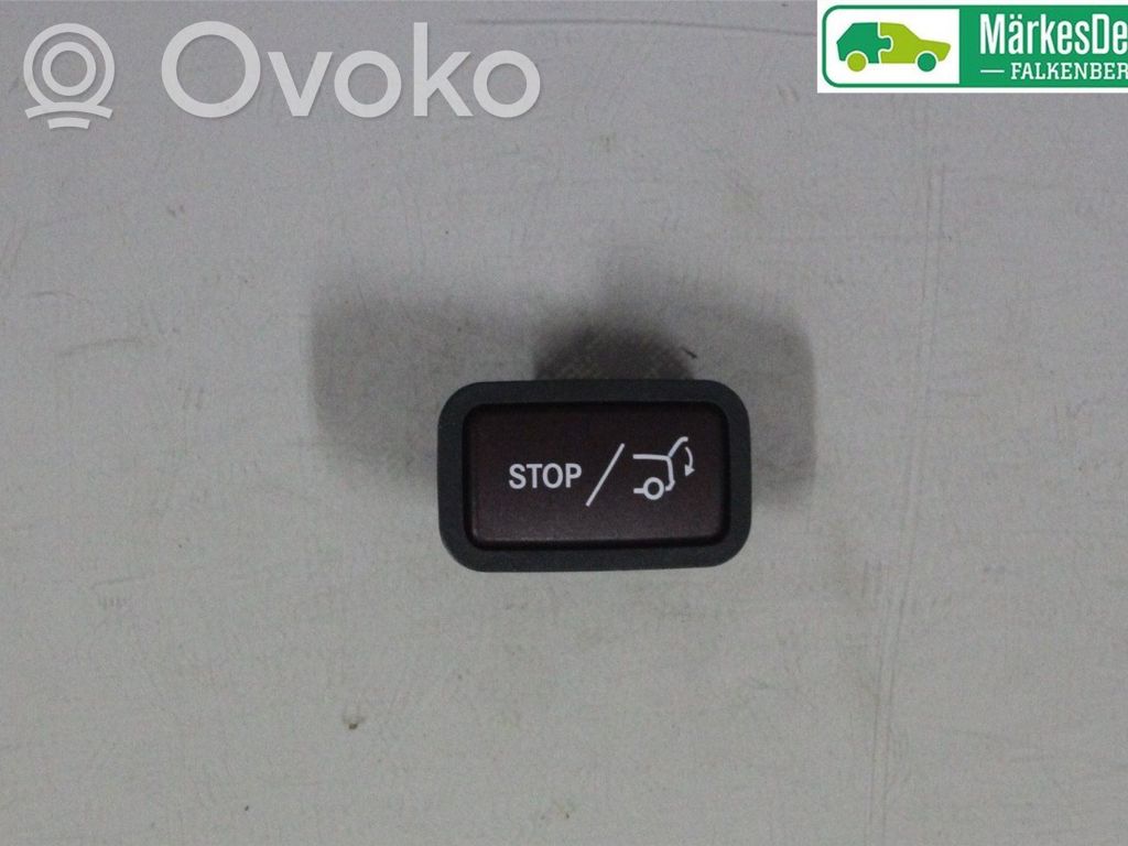 Mercedes-Benz C W205 Tailgate/boot open switch button 