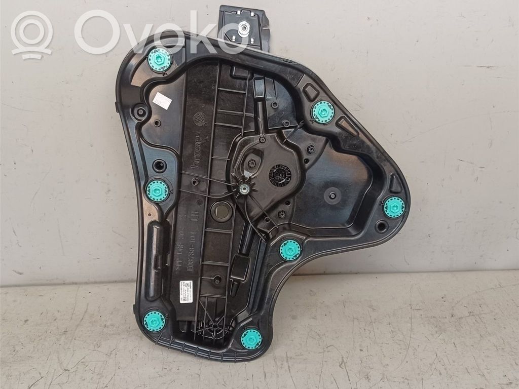 Volkswagen Golf VIII Macara geam față fără motor 