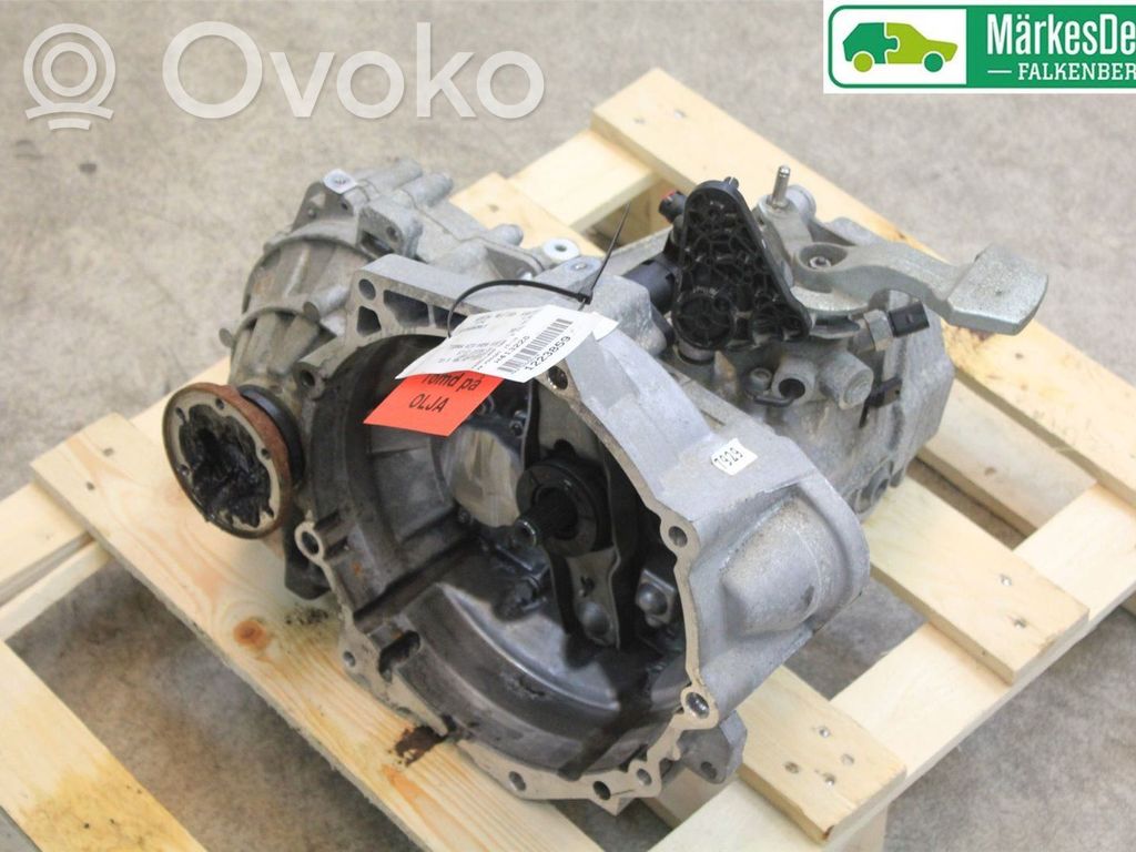 Volkswagen PASSAT B8 Manualna 6-biegowa skrzynia biegów 