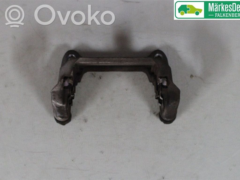 Audi A4 S4 B9 8W Mocowanie przedniego zacisku hamulca 
