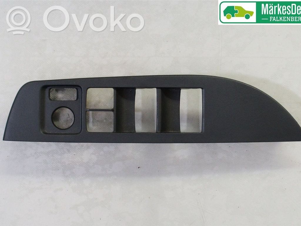 Toyota Corolla E210 E21 Takaoven verhoilu (käytetyt) 