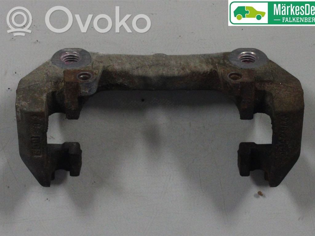 Opel Astra K Mocowanie przedniego zacisku hamulca 