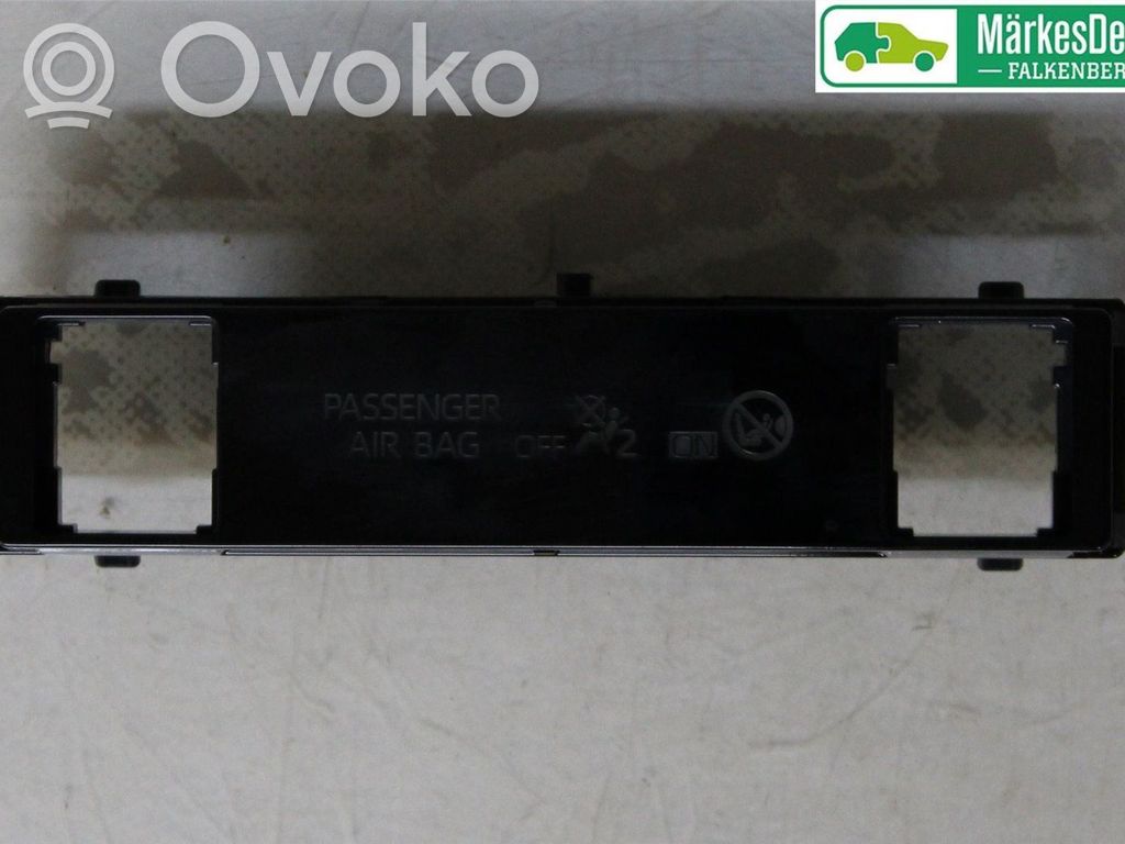 Toyota RAV 4 (XA50) Interruptor de encendido/apagado del airbag de pasajero 