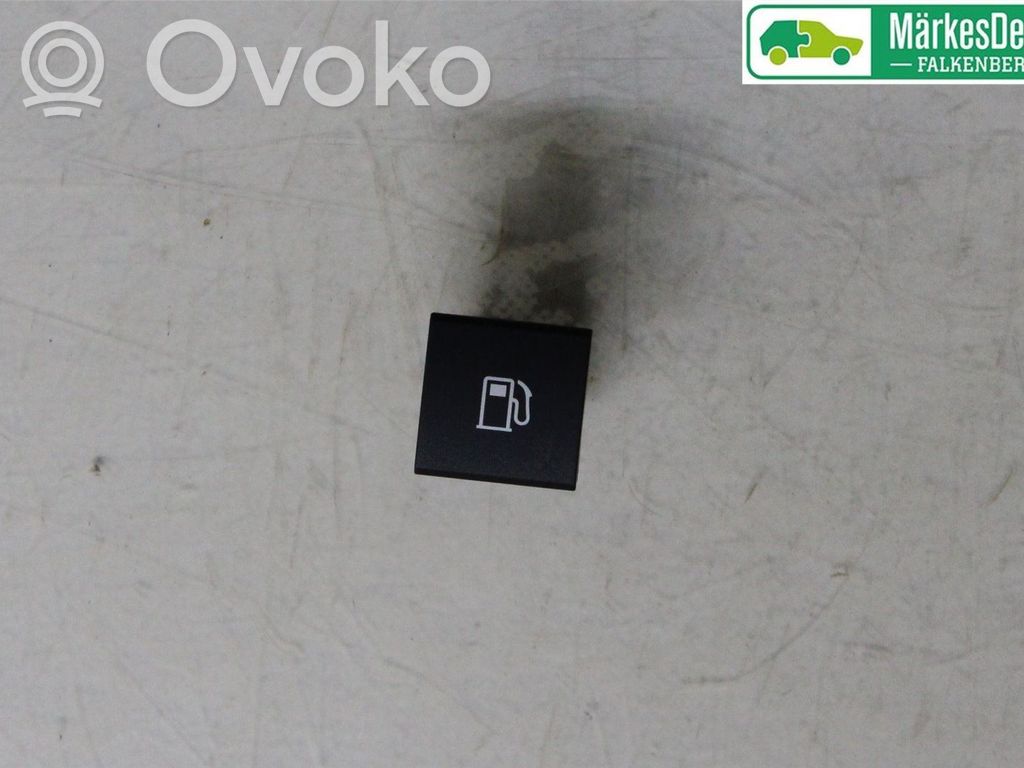 Toyota RAV 4 (XA50) Interruptor de apertura del depósito de combustible 