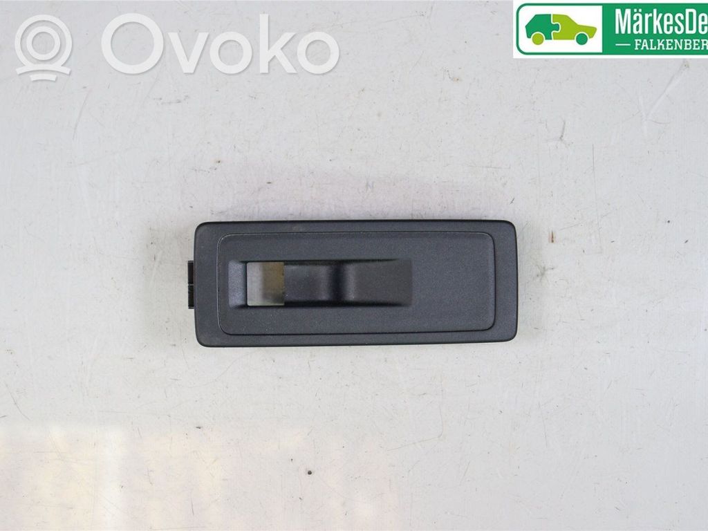 Element deski rozdzielczej   7E5867255C82V,7E5867255C,7E5867255C