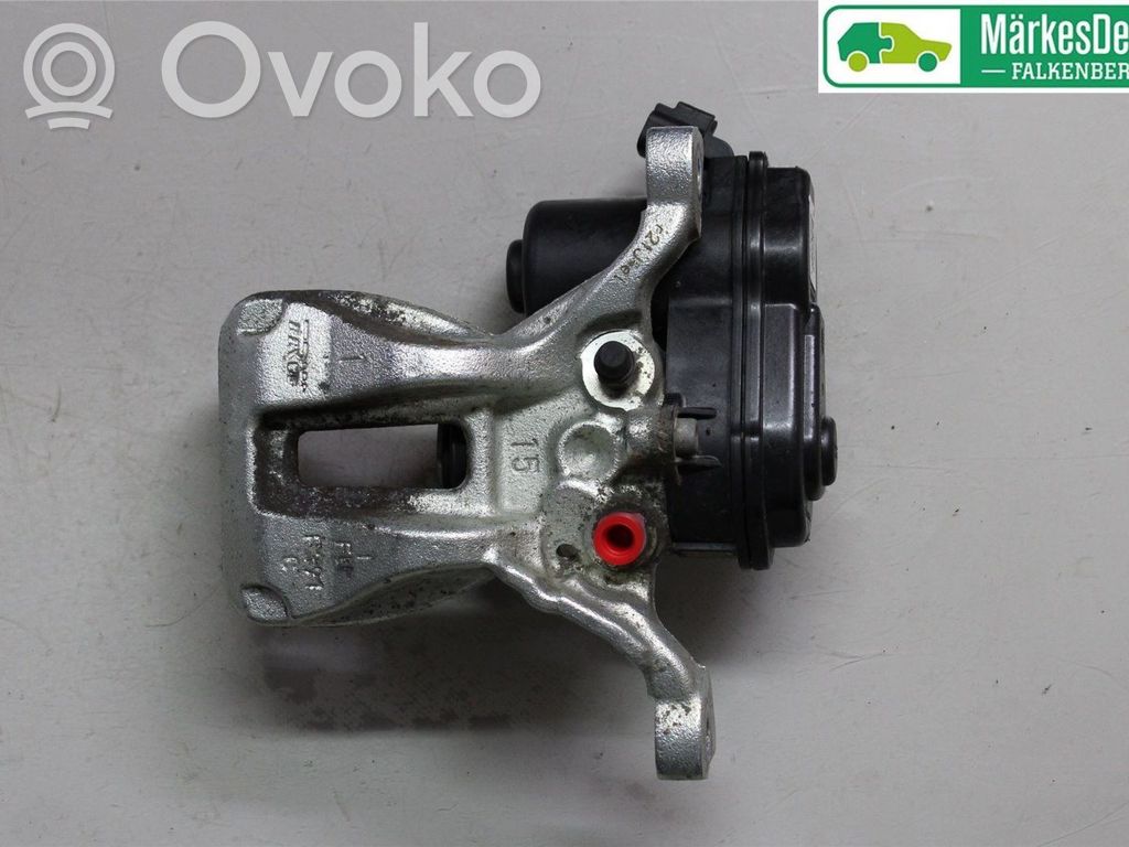Toyota Yaris XP210 Tylny zacisk hamulcowy 