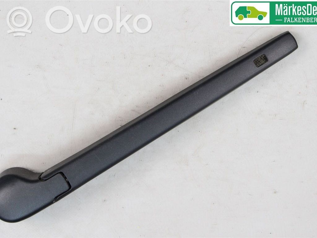 Volkswagen Golf VIII Ramię wycieraczki szyby tylnej 
