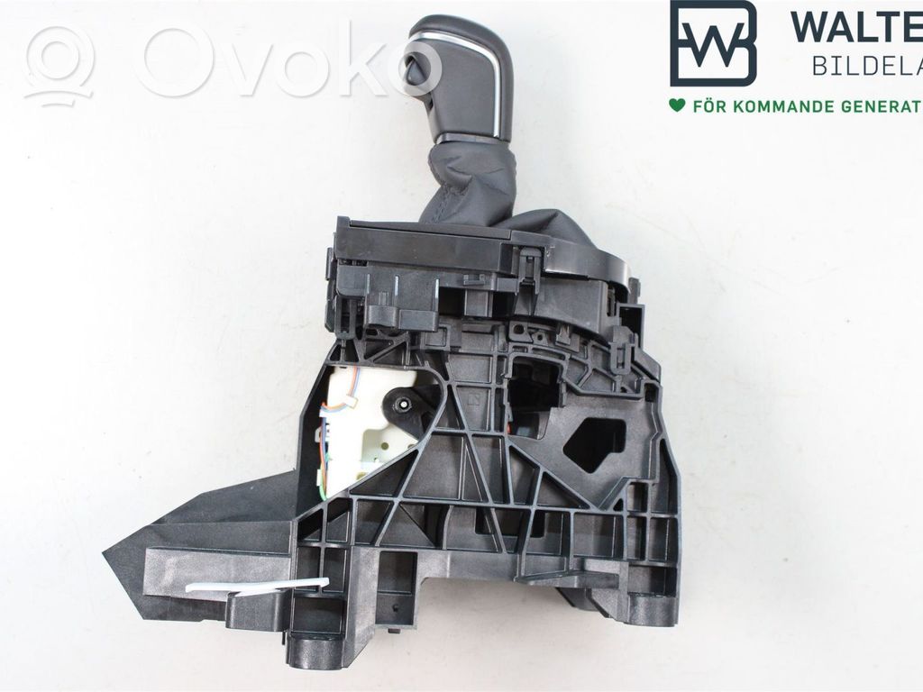 Toyota Yaris XP210 Selector caja de cambios 