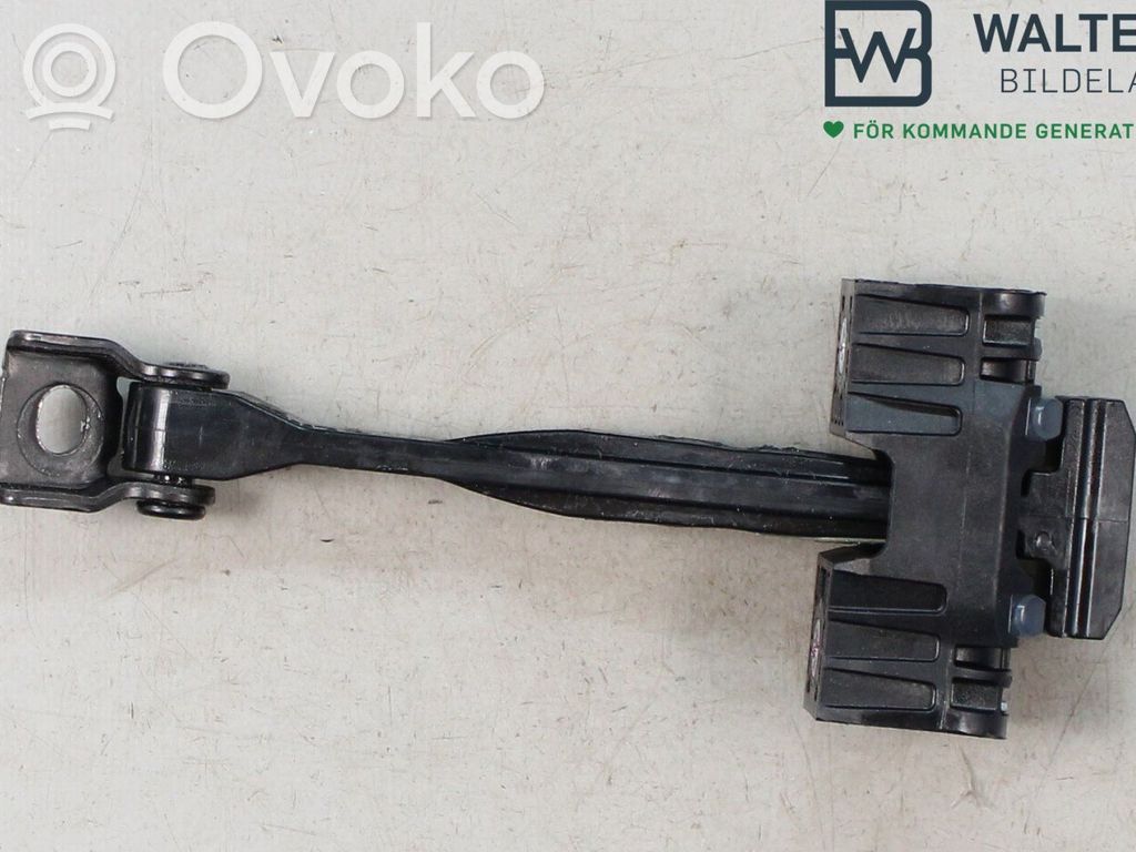 Audi Q3 F3 Etuoven pidätin 