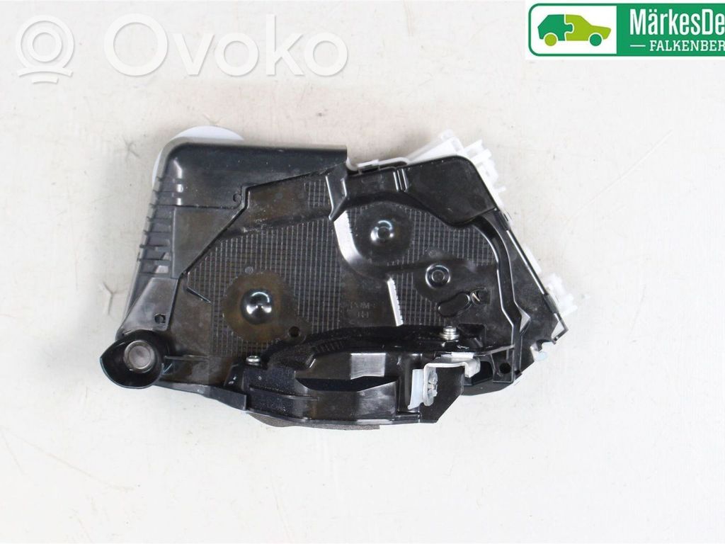Toyota Yaris XP210 Serrure de porte avant 