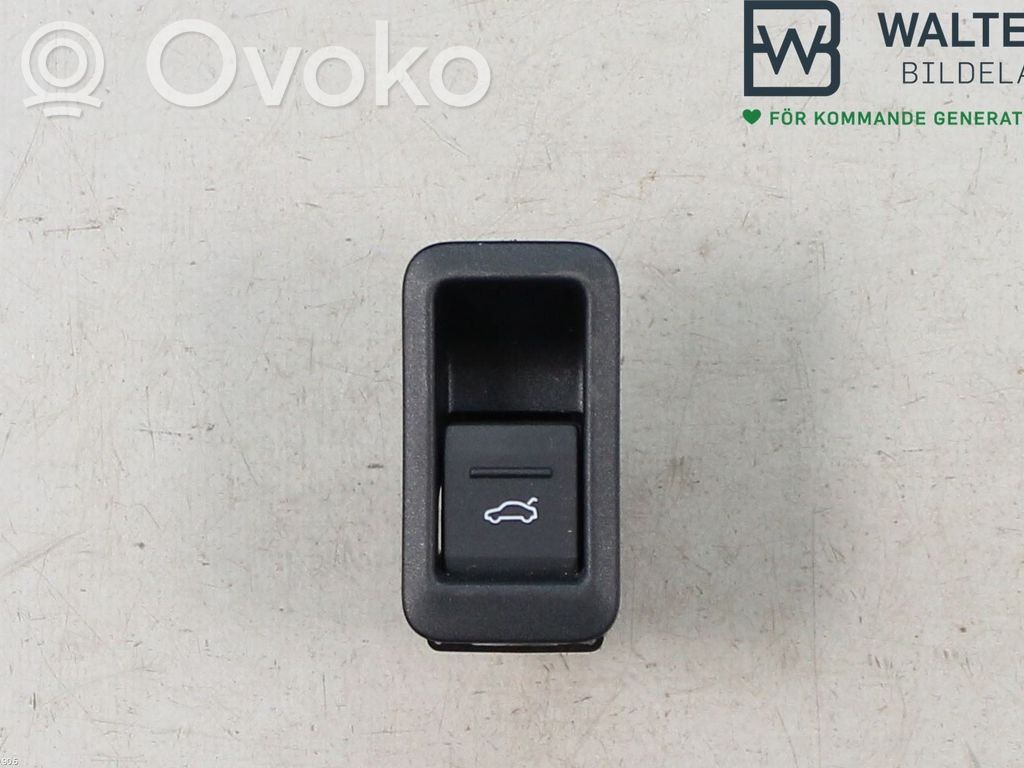 Audi Q3 F3 Przycisk otwierania klapy bagażnika 