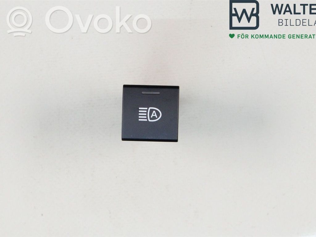 Toyota Yaris XP210 Light switch 