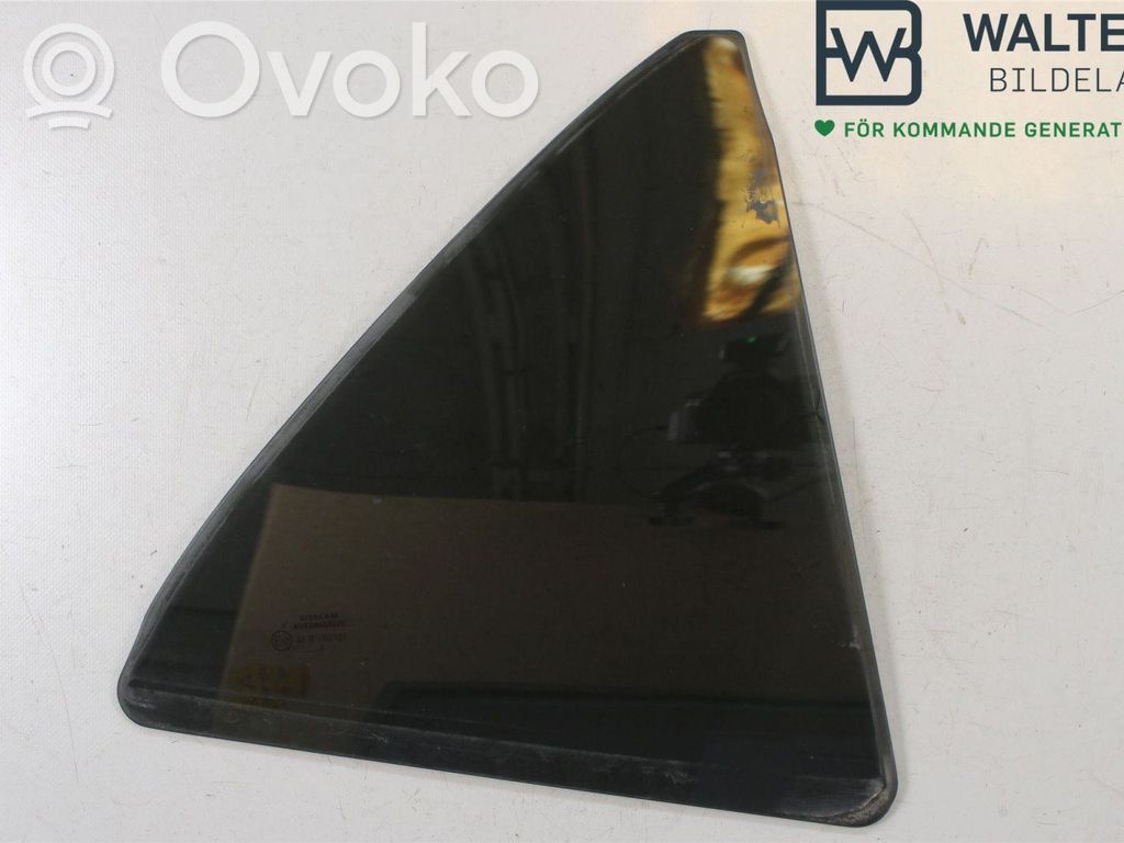 Toyota Corolla E210 E21 Ventanilla de ventilación de la puerta trasera 