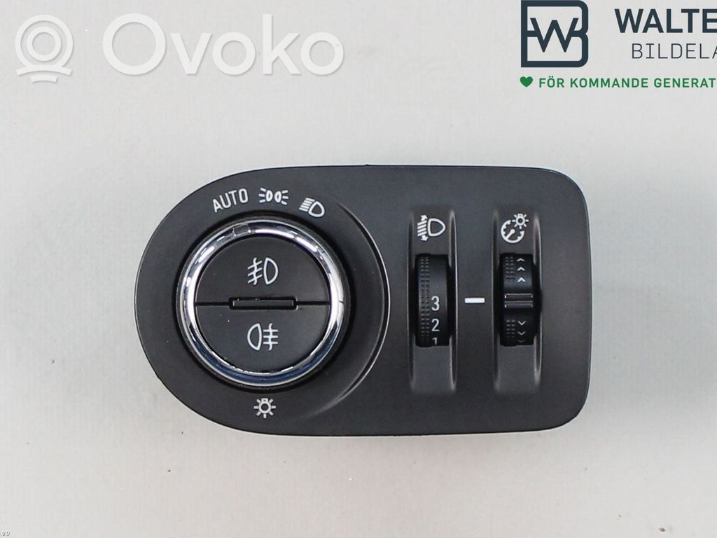 Opel Combo E Light switch 