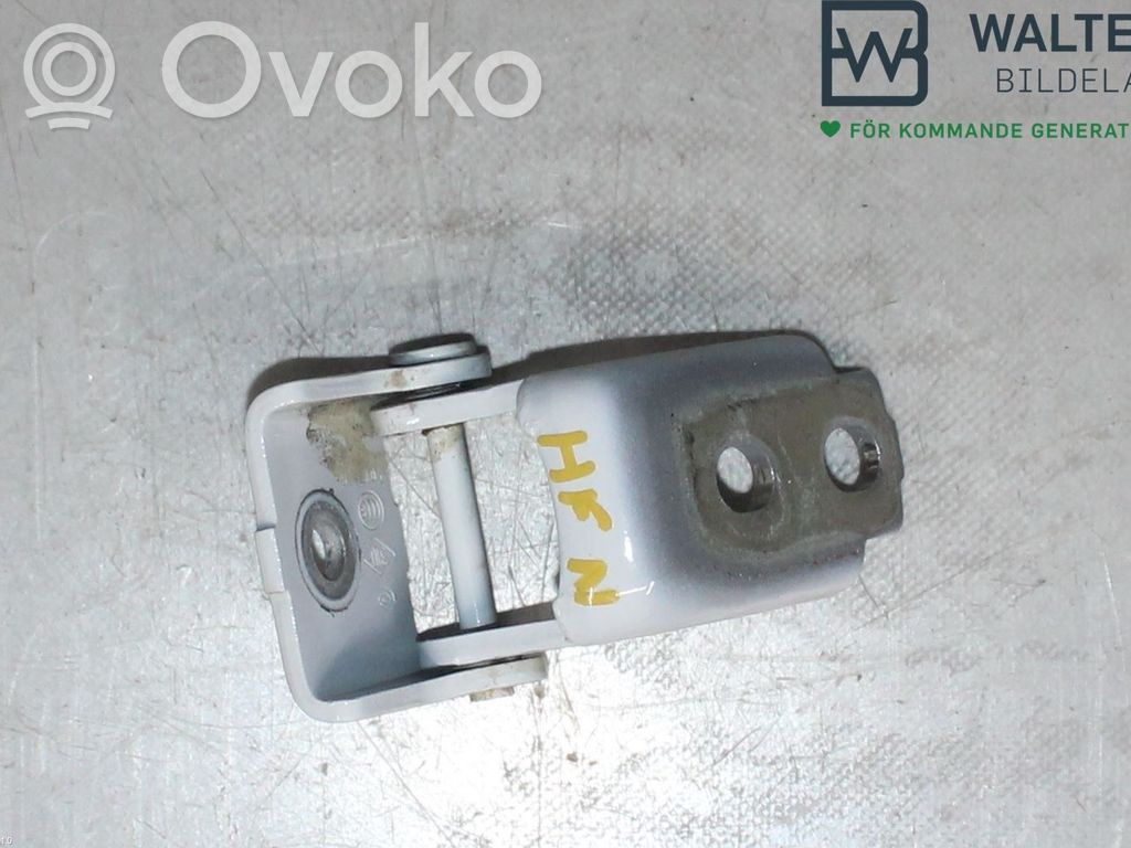 Renault Clio IV Front door lower hinge 