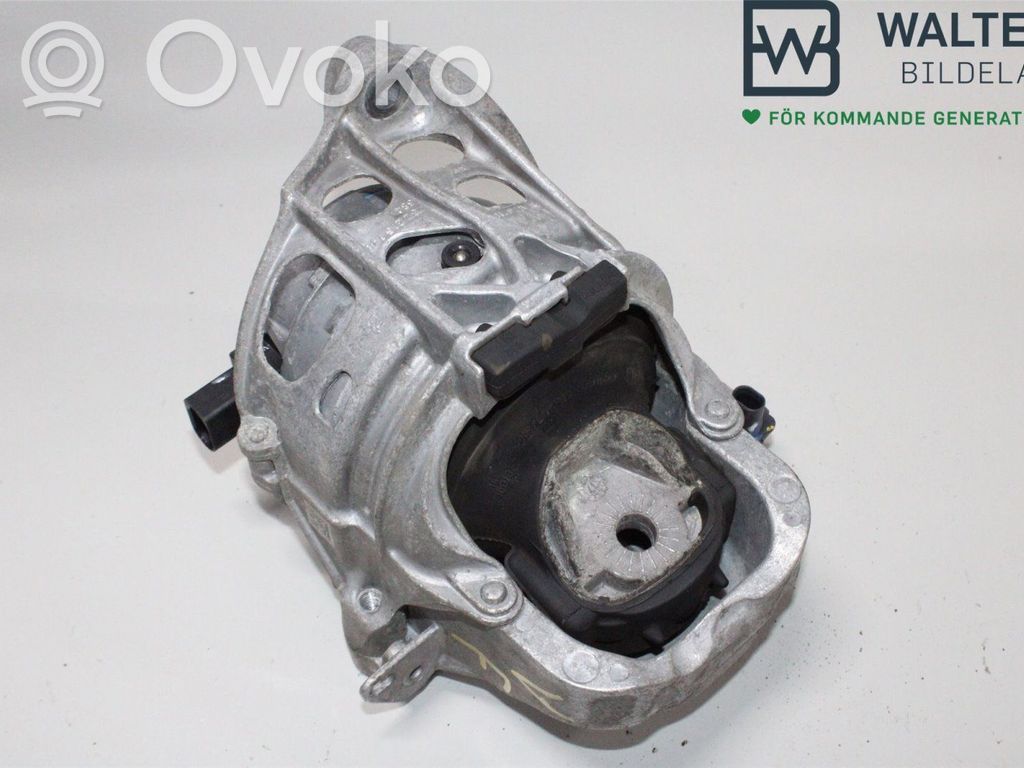 Audi Q7 4M Engine mounting bracket 