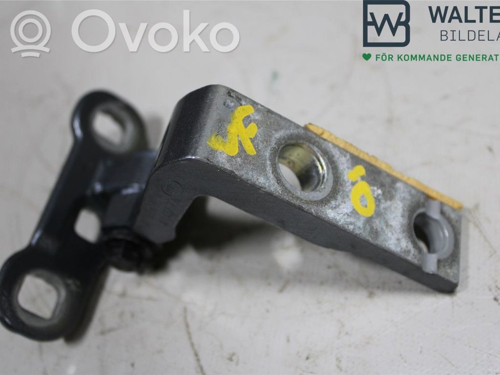 Volvo XC90 Front door upper hinge 