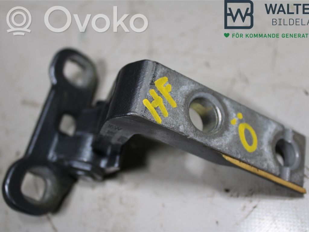 Volvo XC90 Front door upper hinge 