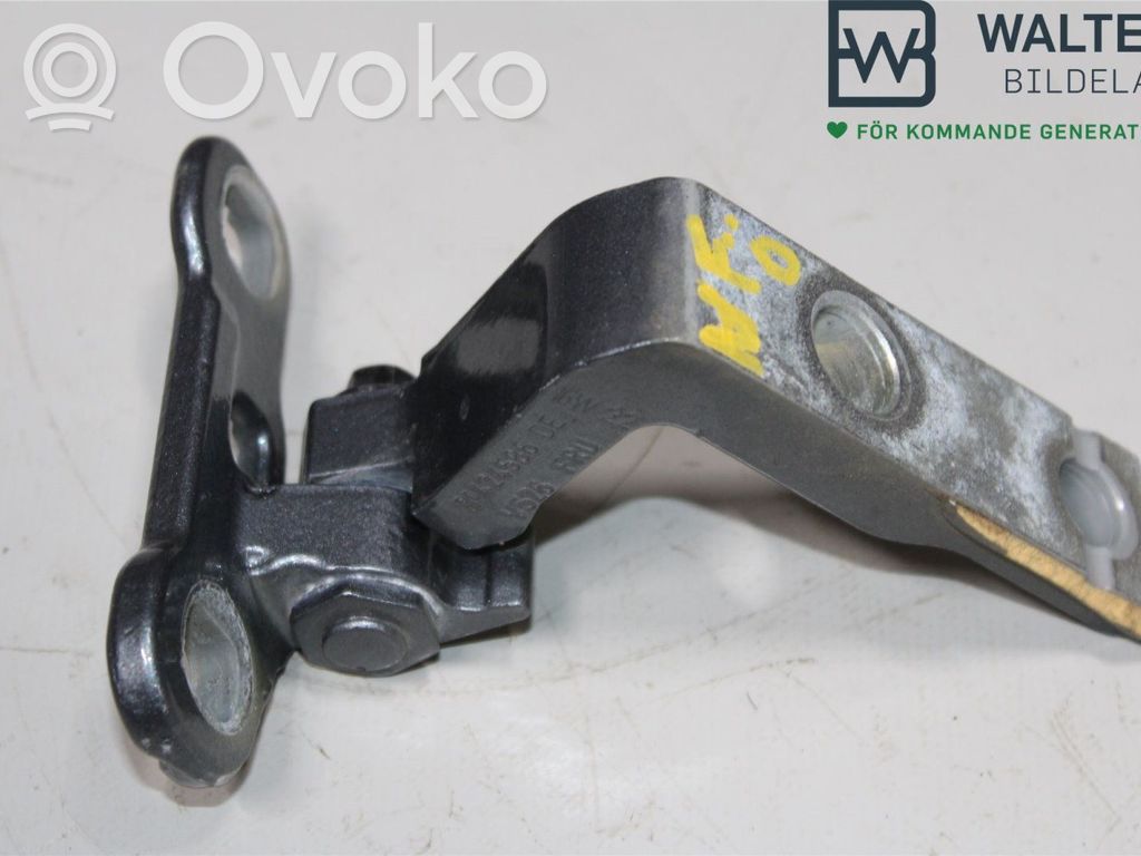 Volvo XC90 Front door upper hinge 