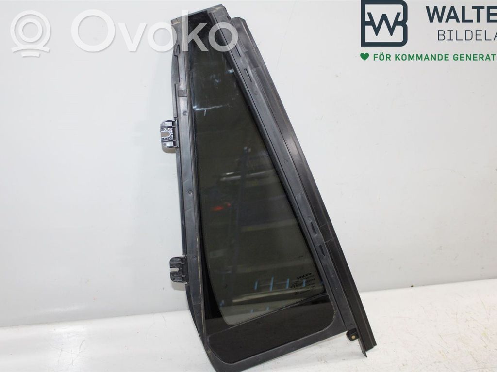 Volvo XC90 Ventanilla de ventilación de la puerta trasera 